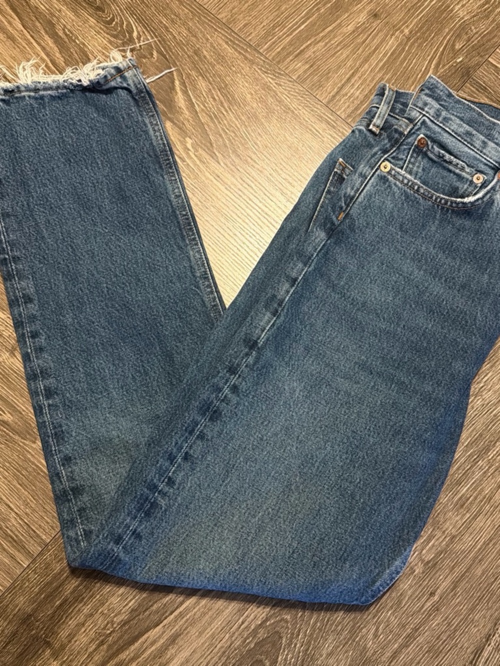 AGOLDE Blue Vintage Button-Fly Jeans - Picture 6 of 6